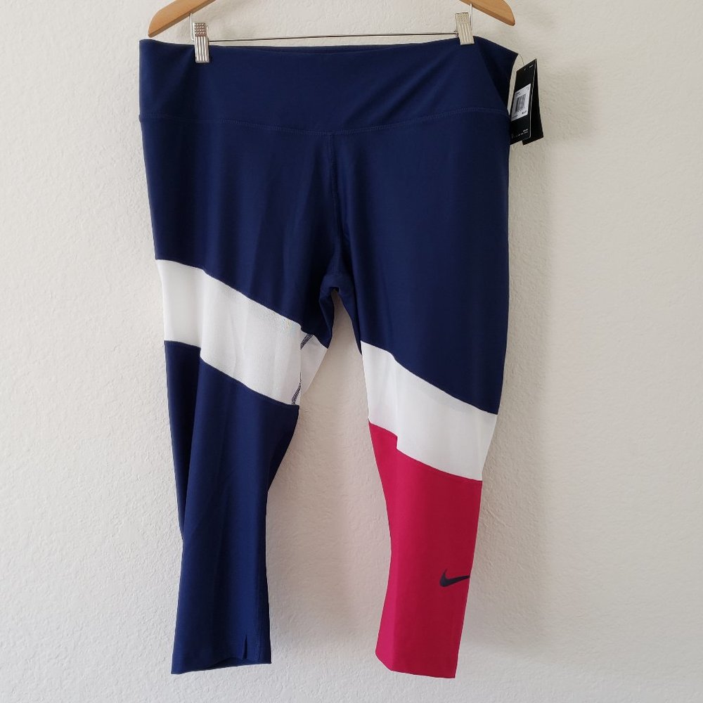 NWT - Nike Crop Power Victory Tight Fit - 2X